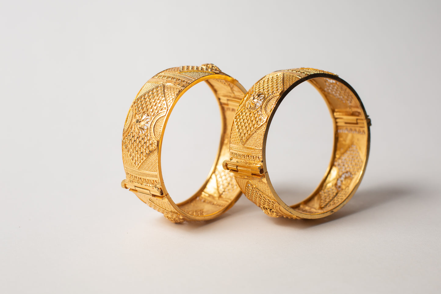 Jaalidaar Gold Plated Bangles
