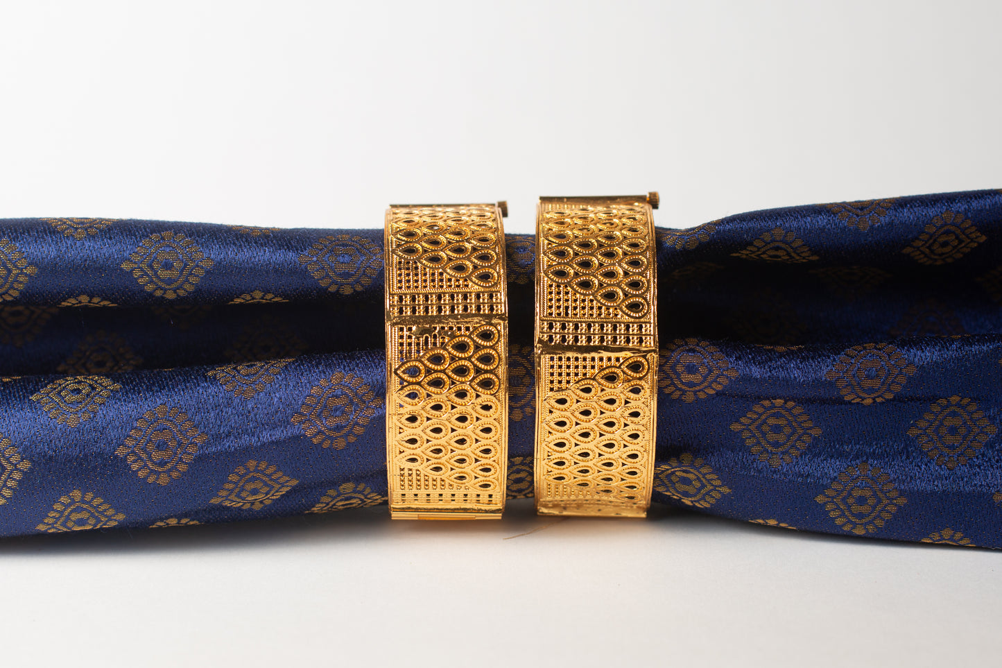 Dew Drop Gold Plated Bangles